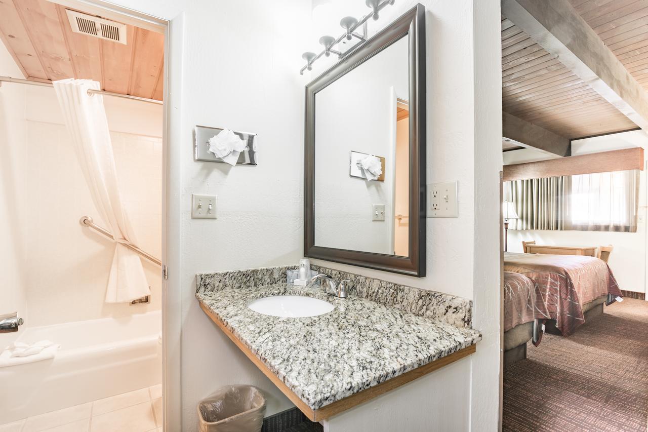 Hotel Teton West